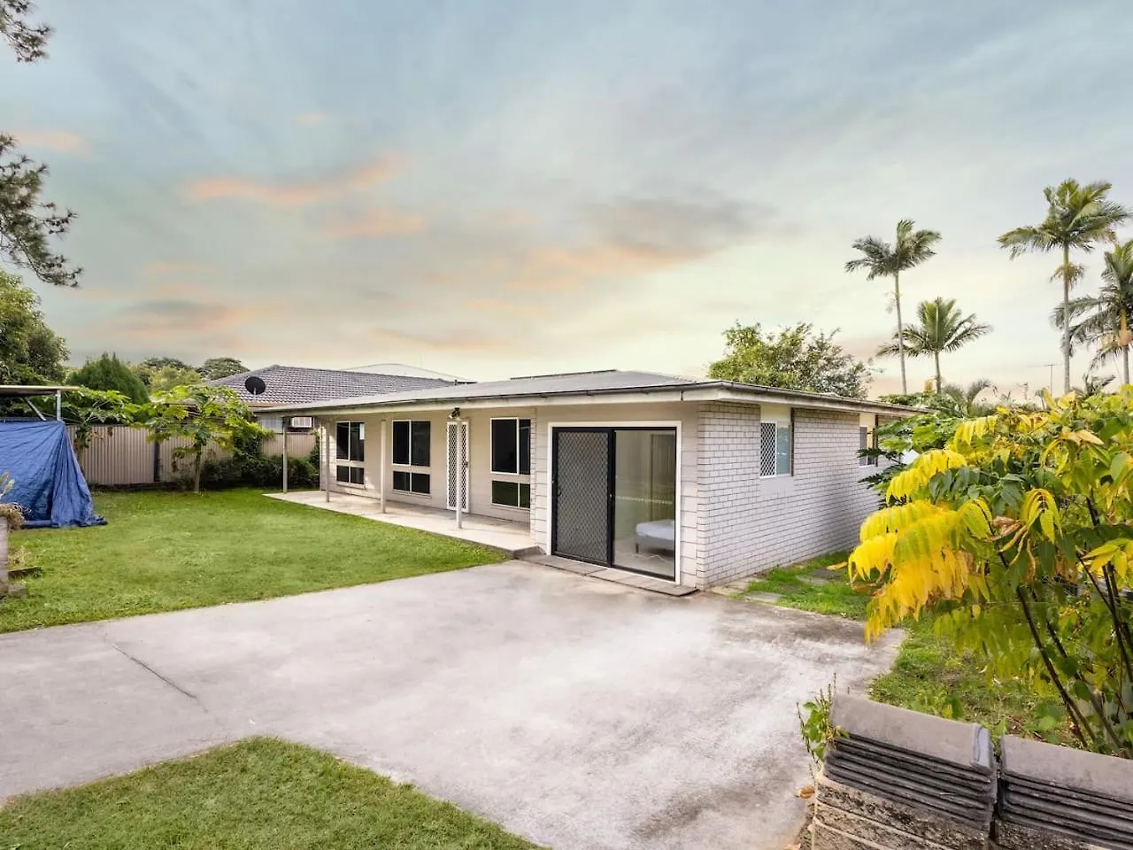 5 Mins To Mall Convenient 4Br Home At Sunnybank kontakter